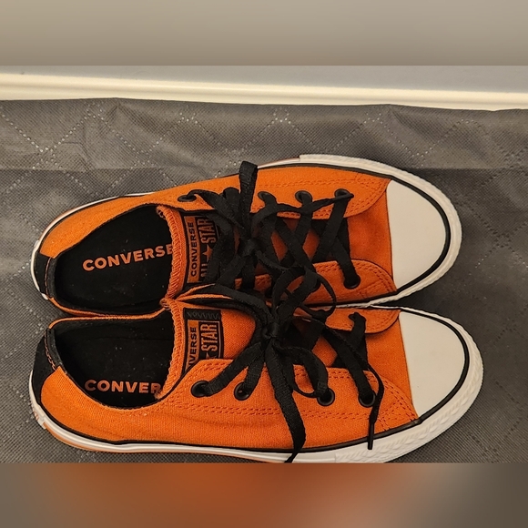 Converse Kids Orange and Black Sneakers Size 3 - Picture 8 of 9